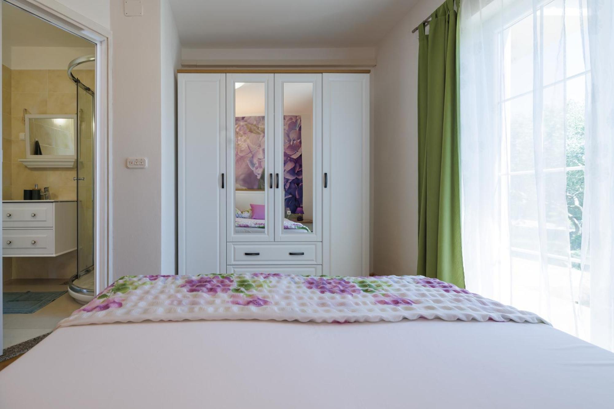 Apartmani Olea Krk Krk Town Extérieur photo