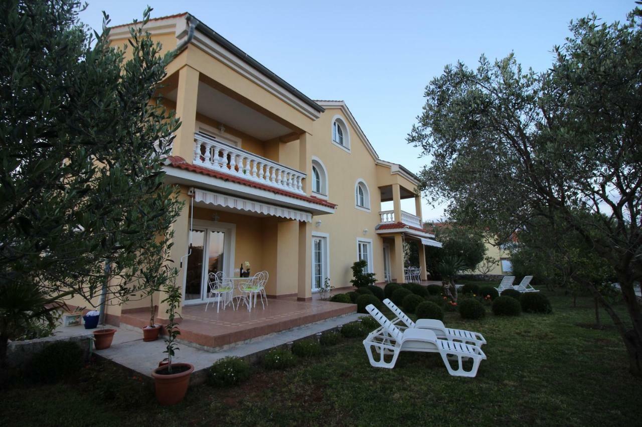 Apartmani Olea Krk Krk Town Extérieur photo